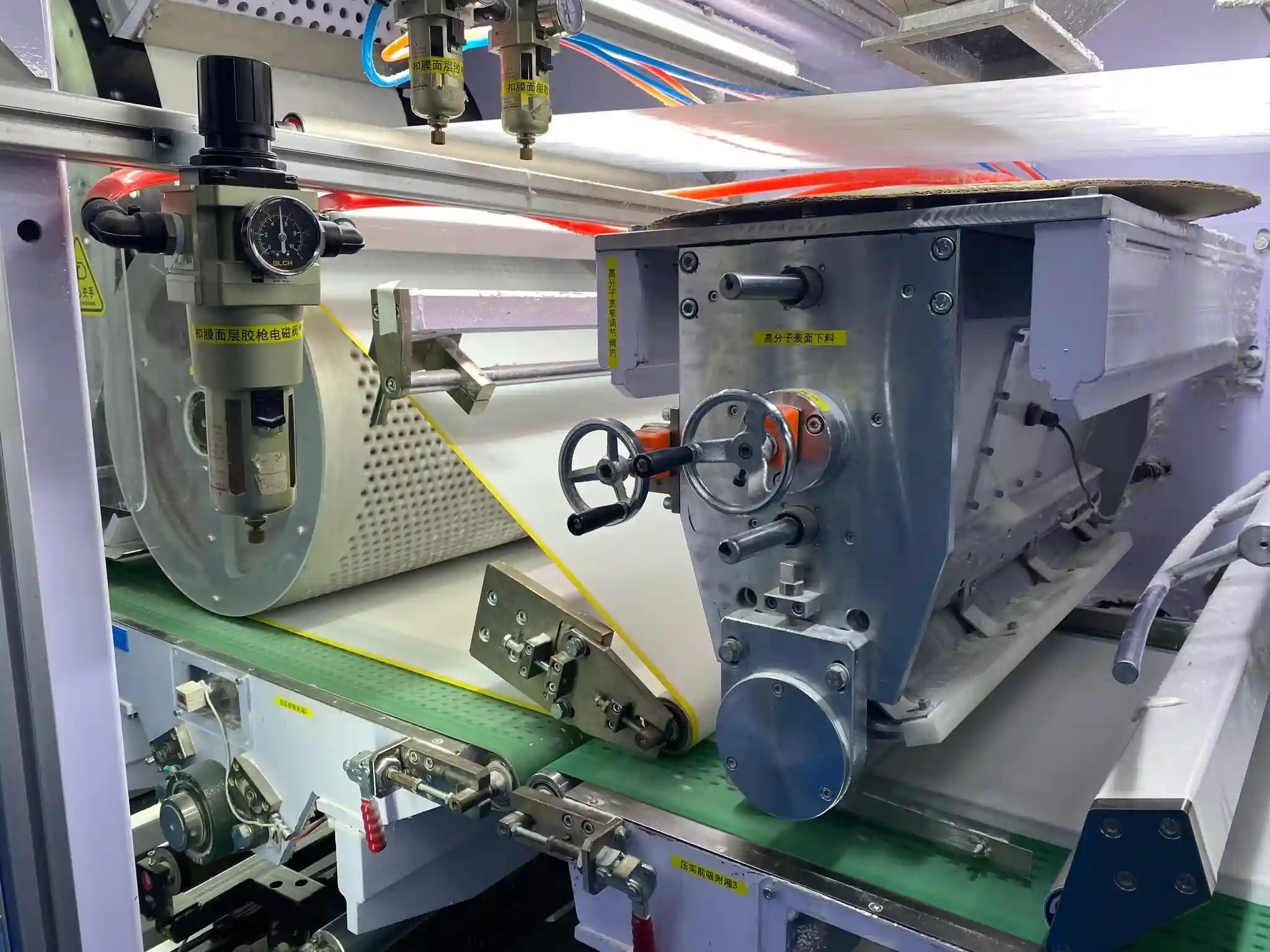 Full servo pet diaper machine factory