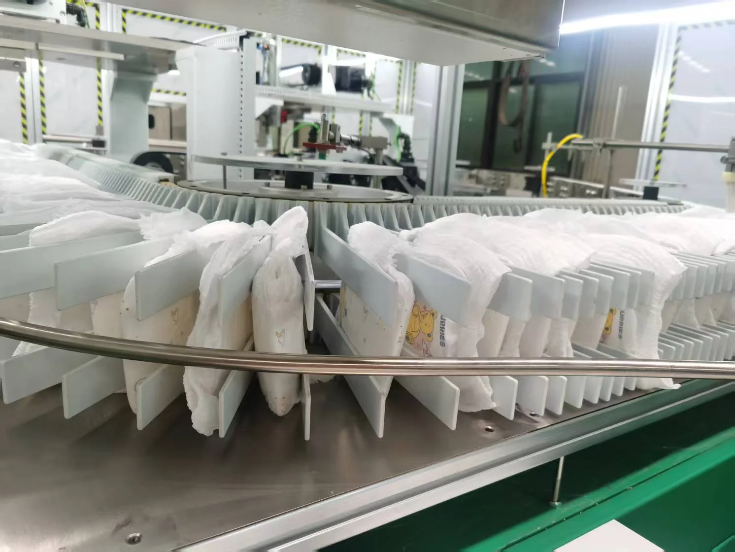 Middle east market I shape baby diaper machine