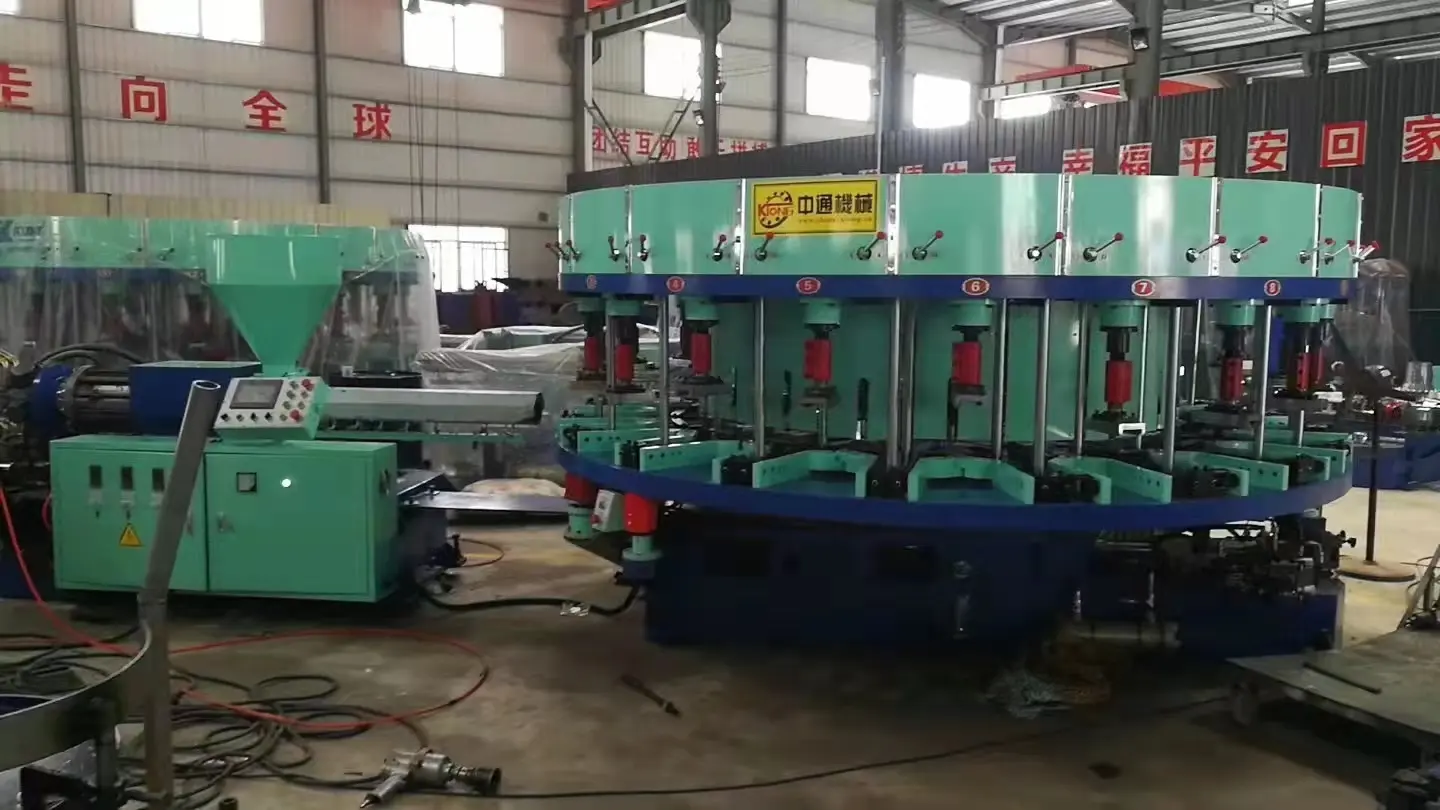 PVC injection shoes mold machine